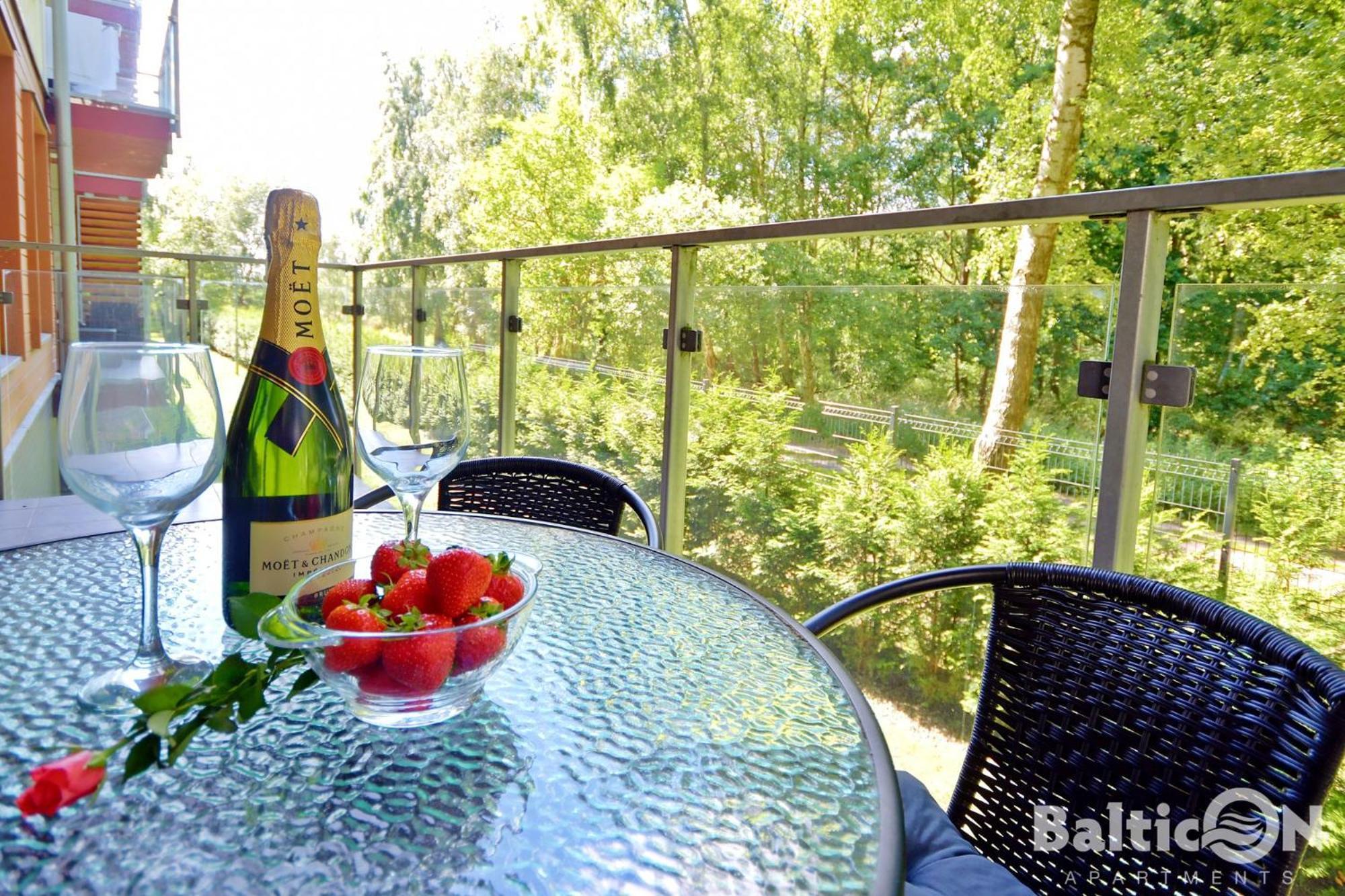 Apartamenty Balticon Polanki - Sauna, Fitness Inclusive - Basen Latem, Pool Im Sommer Kolobrzeg Oda fotoğraf